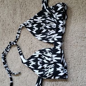 Victoria's Secret size large bikini top